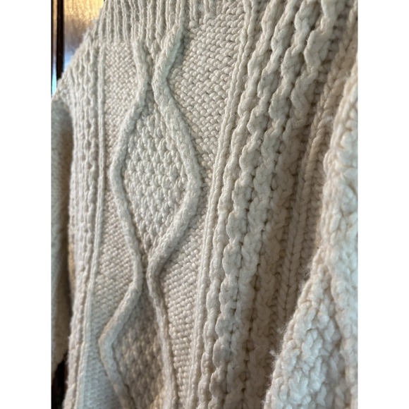 Hand Knit 100% Wool Fisherman's Sweater Sz M Cream Zip Made In Ecuador Sisandia - Picture 8 of 8